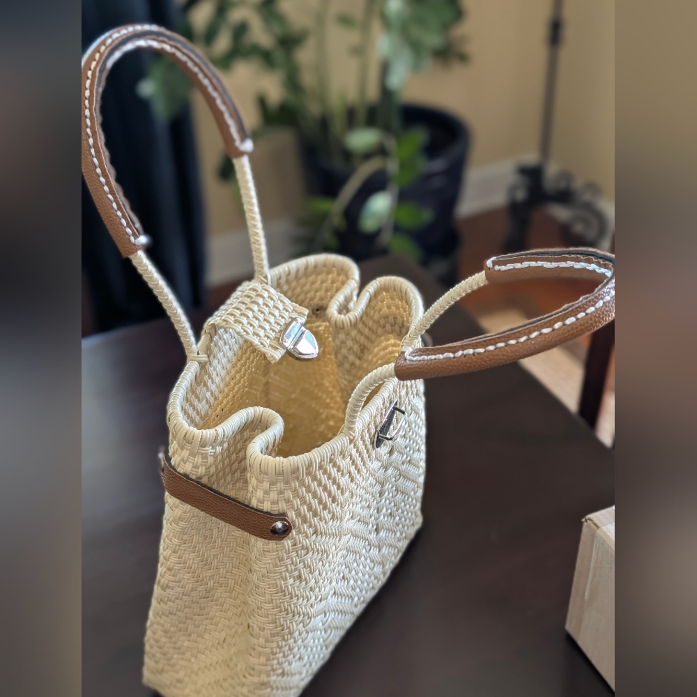 Artisanal Handmade Tote - Picture 14 of 16